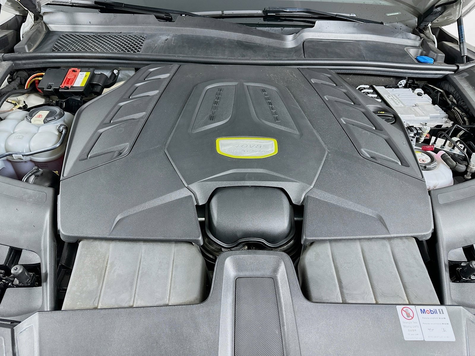 Certified 2020 Porsche Cayenne Turbo S AWD/4WD image 38