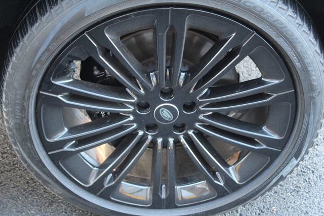 Used 2024 Land Rover Range Rover SE image 9