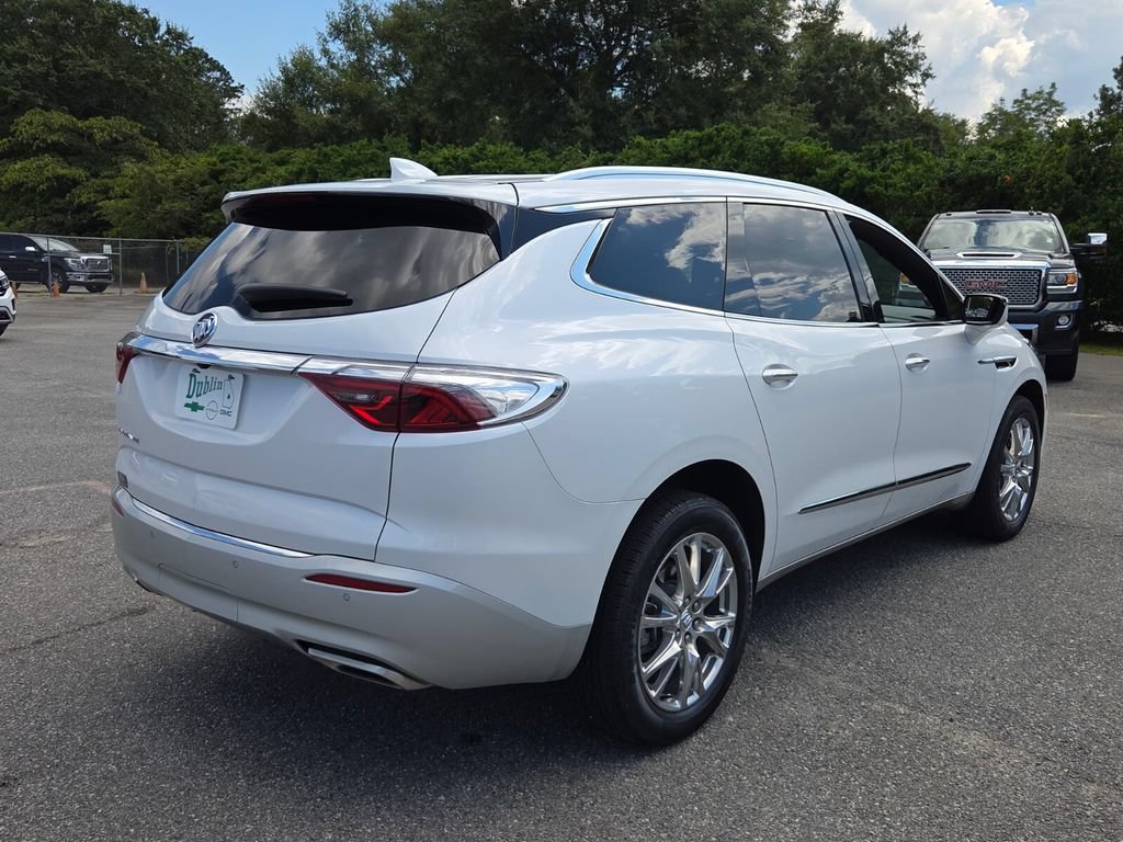 Used 2023 Buick Enclave Essence w/ Experience Buick Package FWD image 11