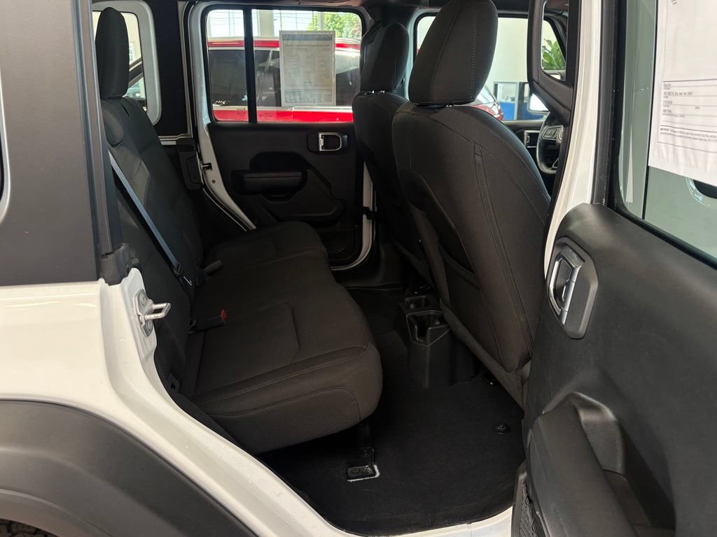 Used 2022 Jeep Wrangler Unlimited Sport AWD/4WD image 16