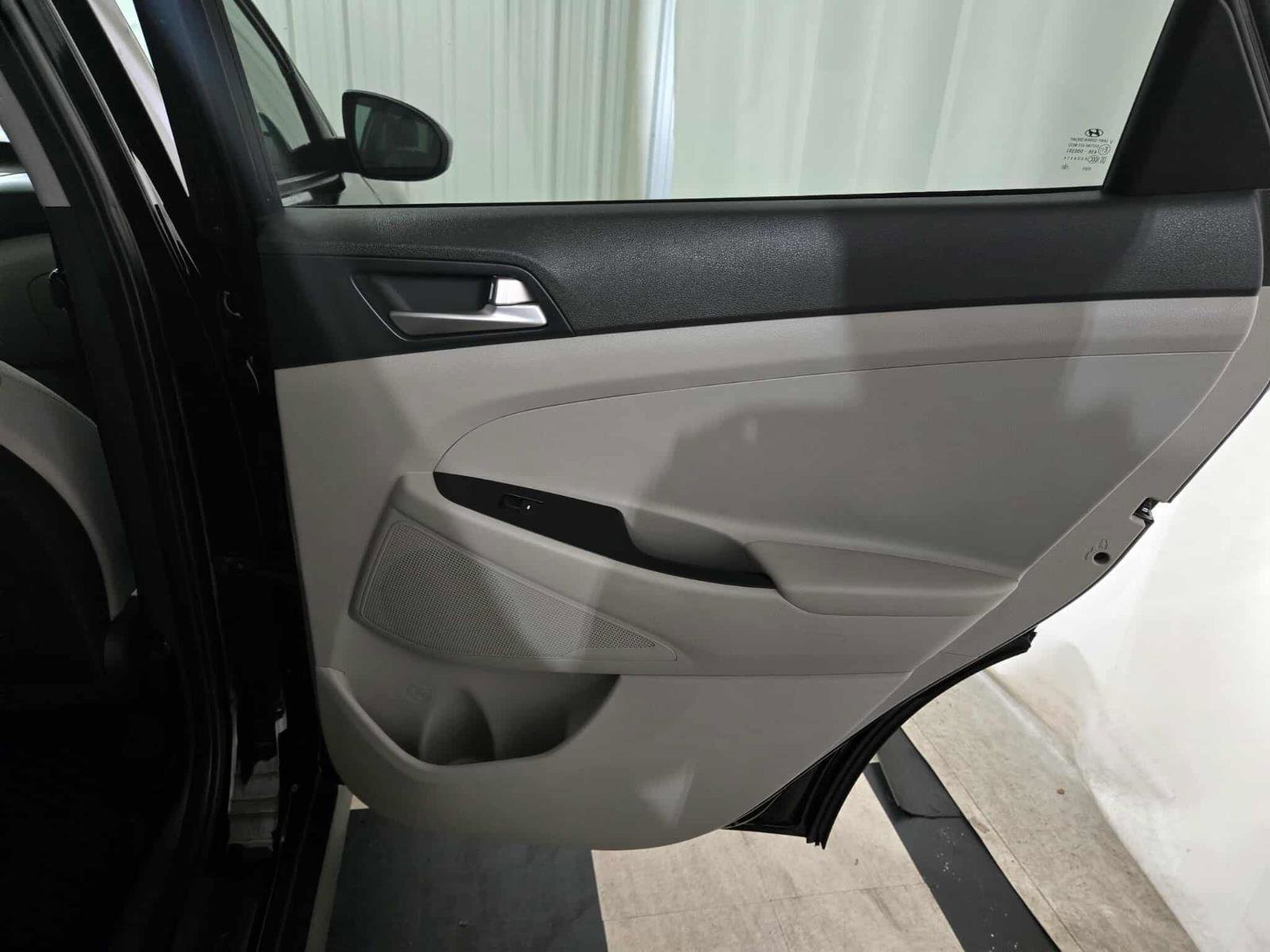 Used 2021 Hyundai Tucson SE image 19