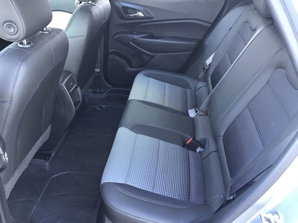 Used 2025 Chevrolet Trax LT w/ LT Convenience Package image 13