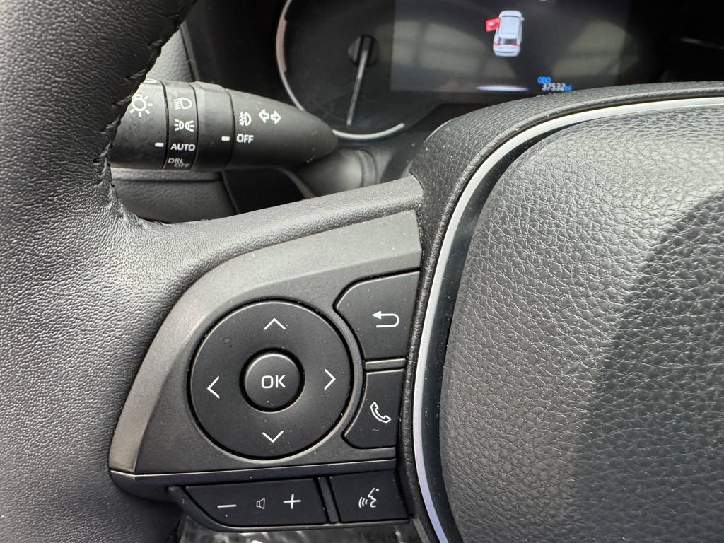 Used 2023 Toyota RAV4 XLE Premium AWD/4WD image 15