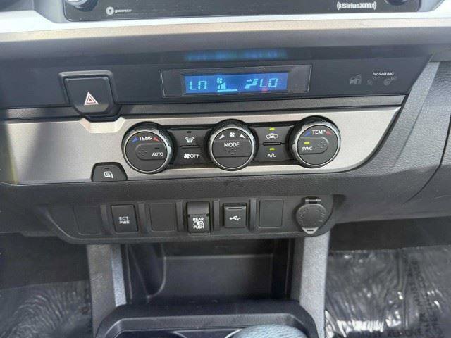 Used 2022 Toyota Tacoma SR5 RWD image 29