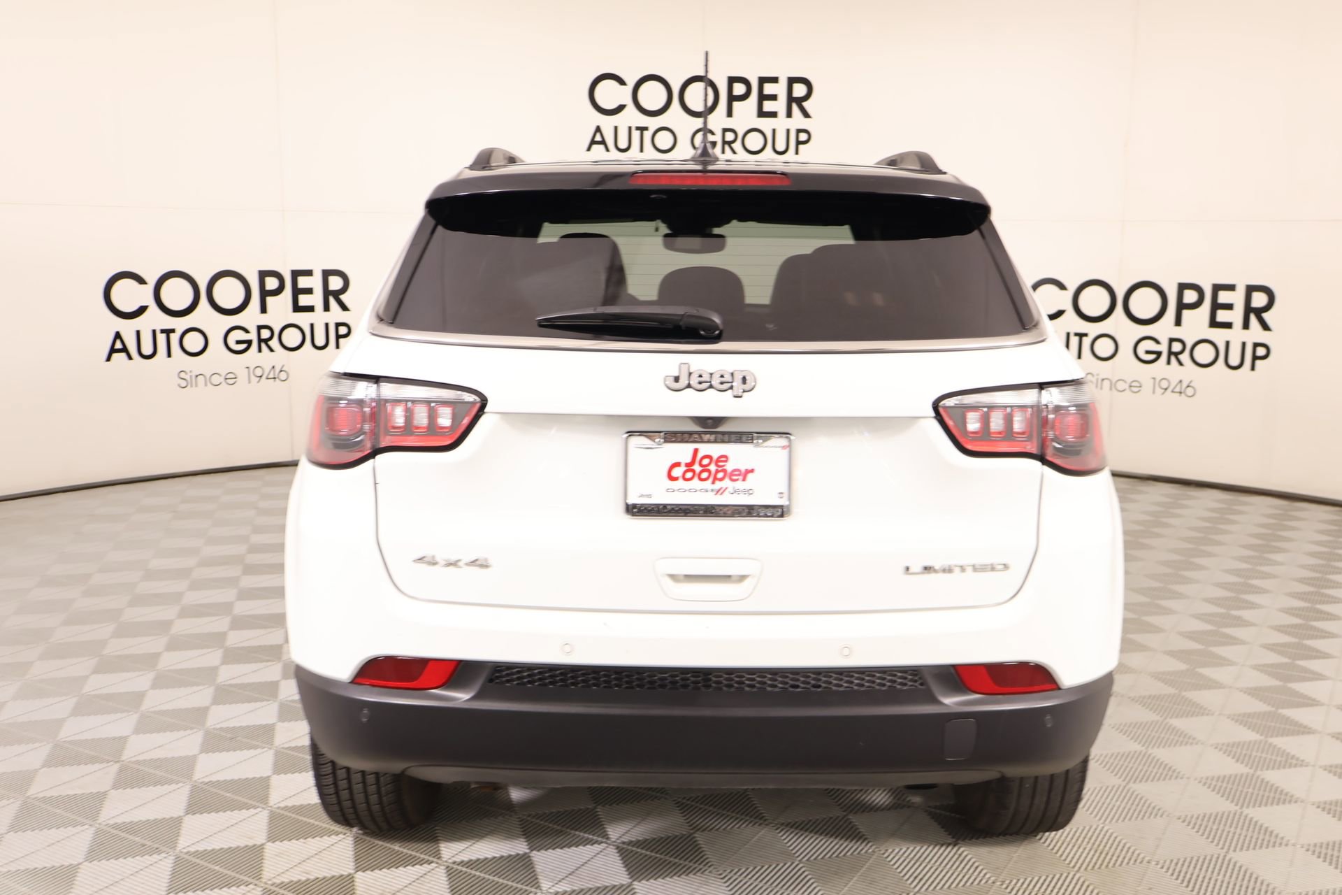 Used 2025 Jeep Compass Limited image 21