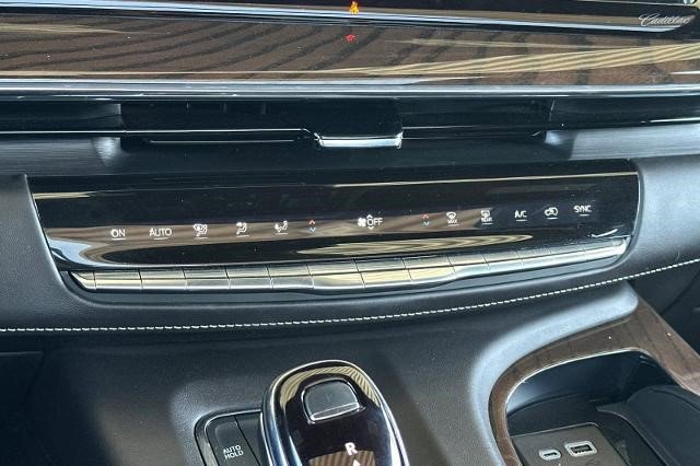 Certified 2024 Cadillac Escalade Sport Platinum w/ LPO, ONYX Package AWD/4WD image 30