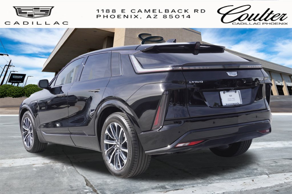 Used 2024 Cadillac Lyriq Sport RWD image 3