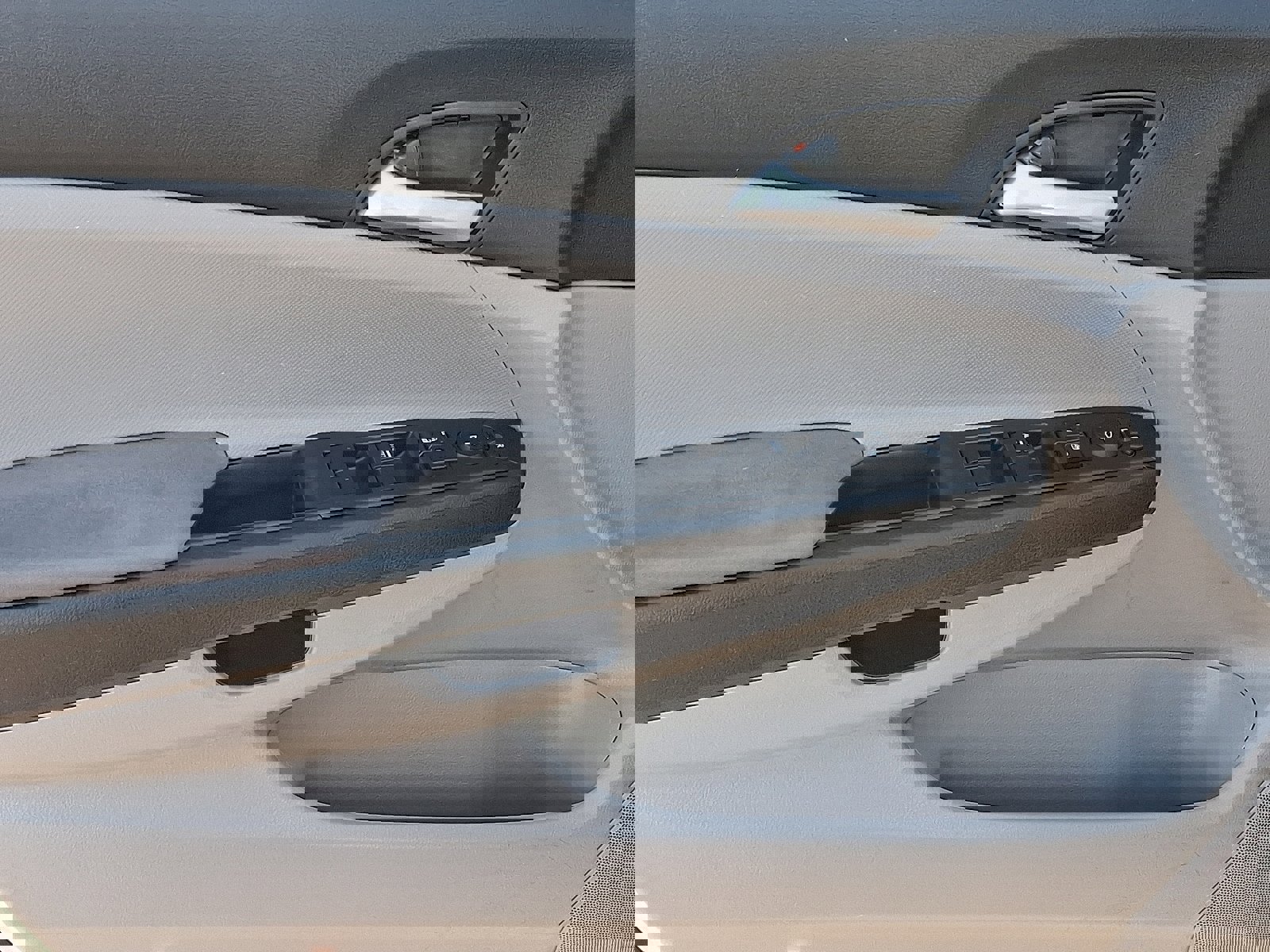 Used 2012 Honda Accord LX image 10