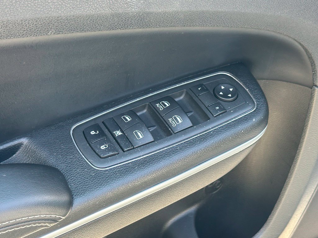 Used 2022 Chrysler 300 S RWD image 15