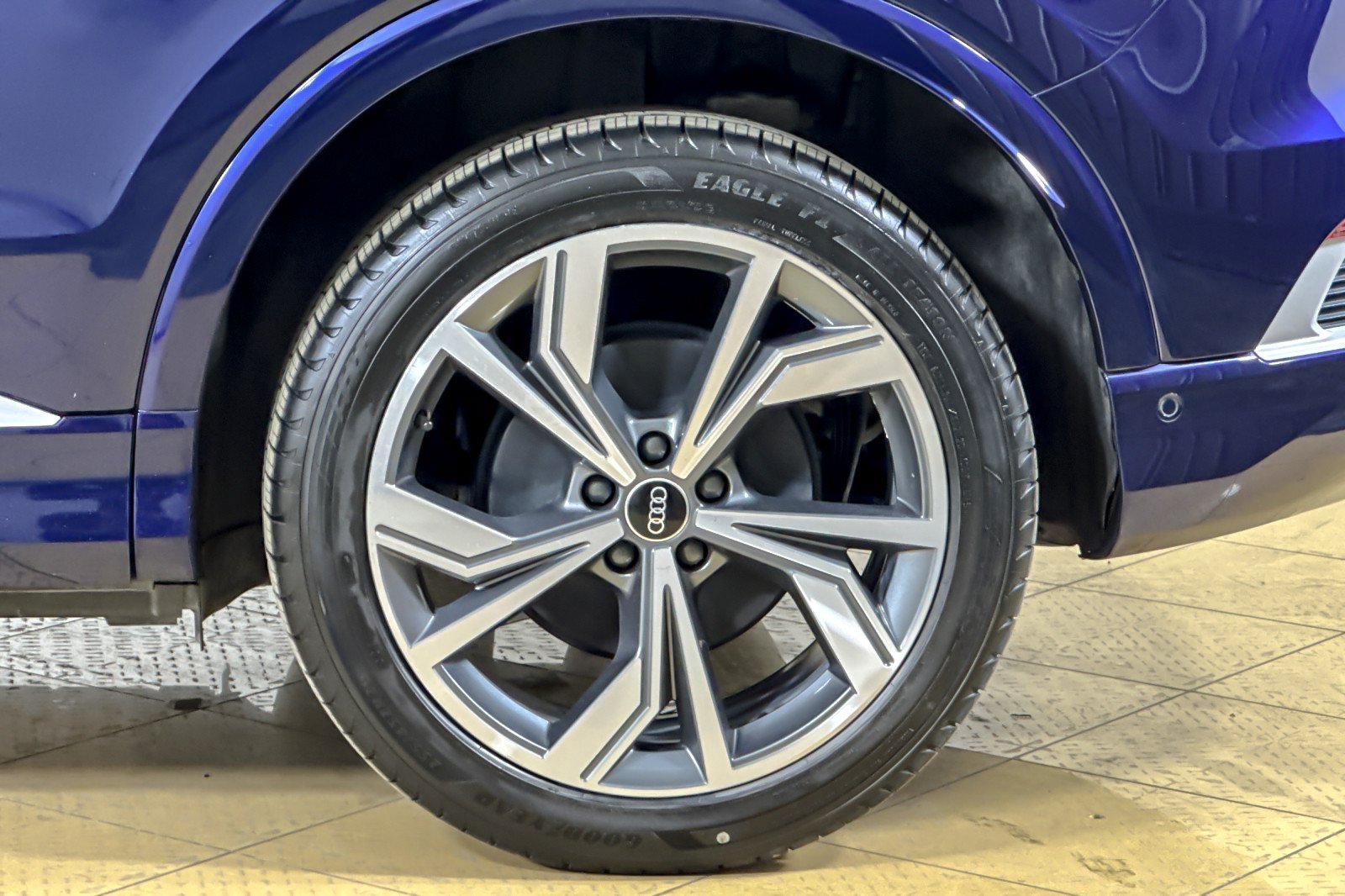 Certified 2023 Audi Q4 e-tron Premium Plus w/ Premium Plus AWD/4WD image 25