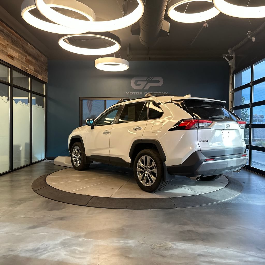 Used 2021 Toyota RAV4 Limited AWD/4WD image 5