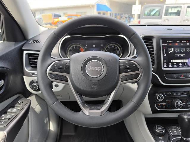 Certified 2022 Jeep Cherokee Latitude Lux w/ Sun & Sound Group AWD/4WD image 14
