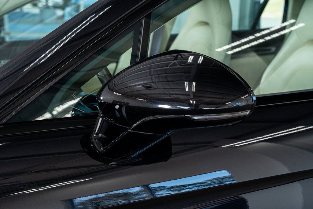 Used 2023 Porsche Panamera Platinum Edition image 22