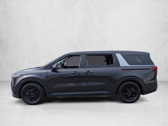 Used 2025 Kia Carnival image 9