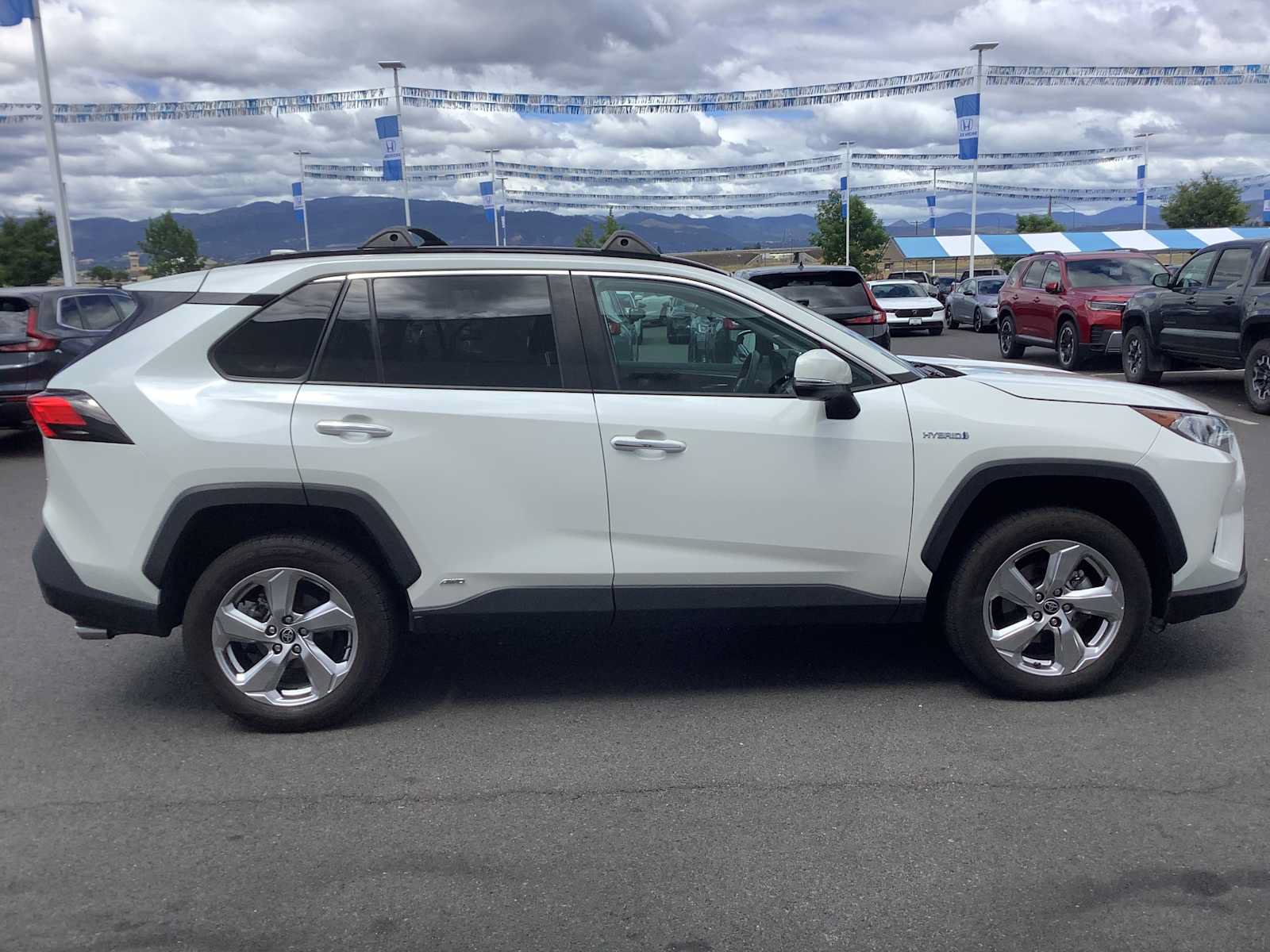 Used 2021 Toyota RAV4 Limited AWD/4WD image 7