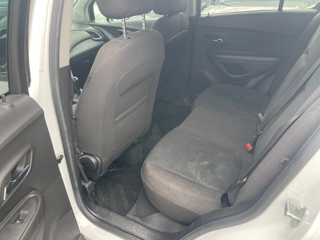 Used 2020 Chevrolet Trax LS w/ Tint and Cruise Package FWD image 18