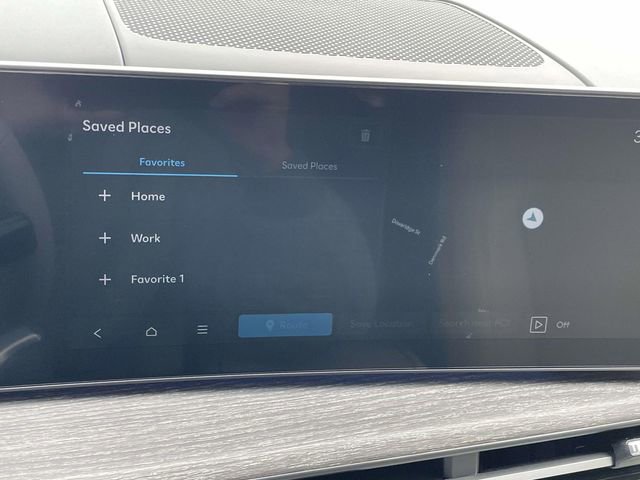 Used 2025 Hyundai Santa Fe Limited image 28