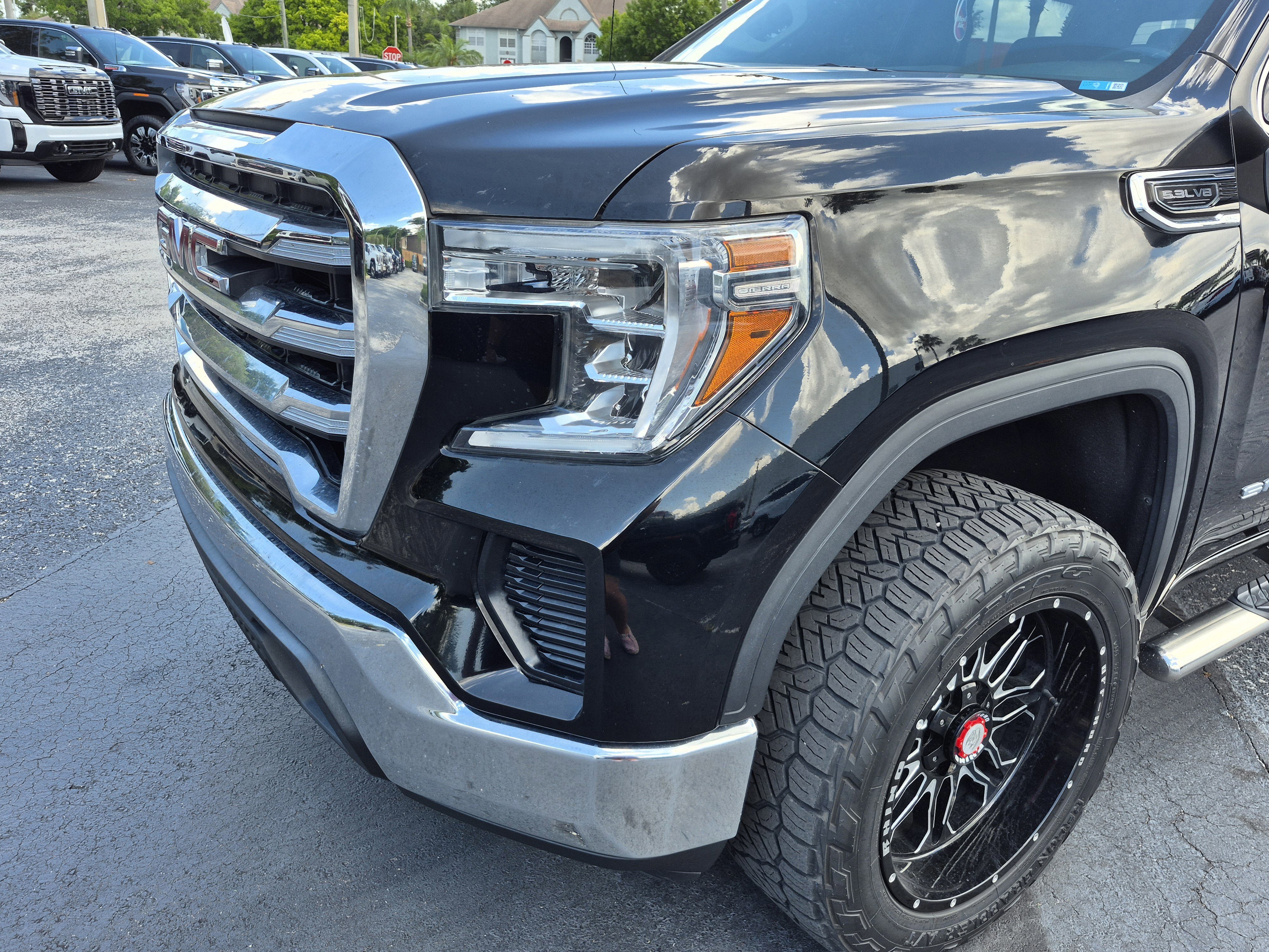 Used 2020 GMC Sierra 1500 SLE w/ SLE Value Package RWD image 9