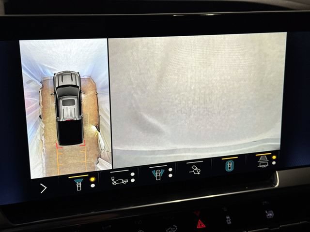 Certified 2022 Chevrolet Silverado 1500 LTZ w/ Technology Package AWD/4WD image 20