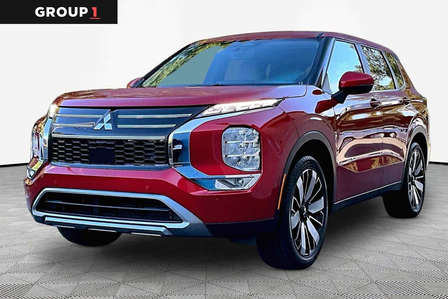 Used 2025 Mitsubishi Outlander SE