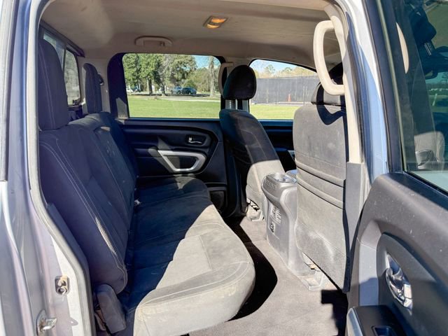 Used 2018 Nissan Titan SV w/ SV Convenience Package AWD/4WD image 20