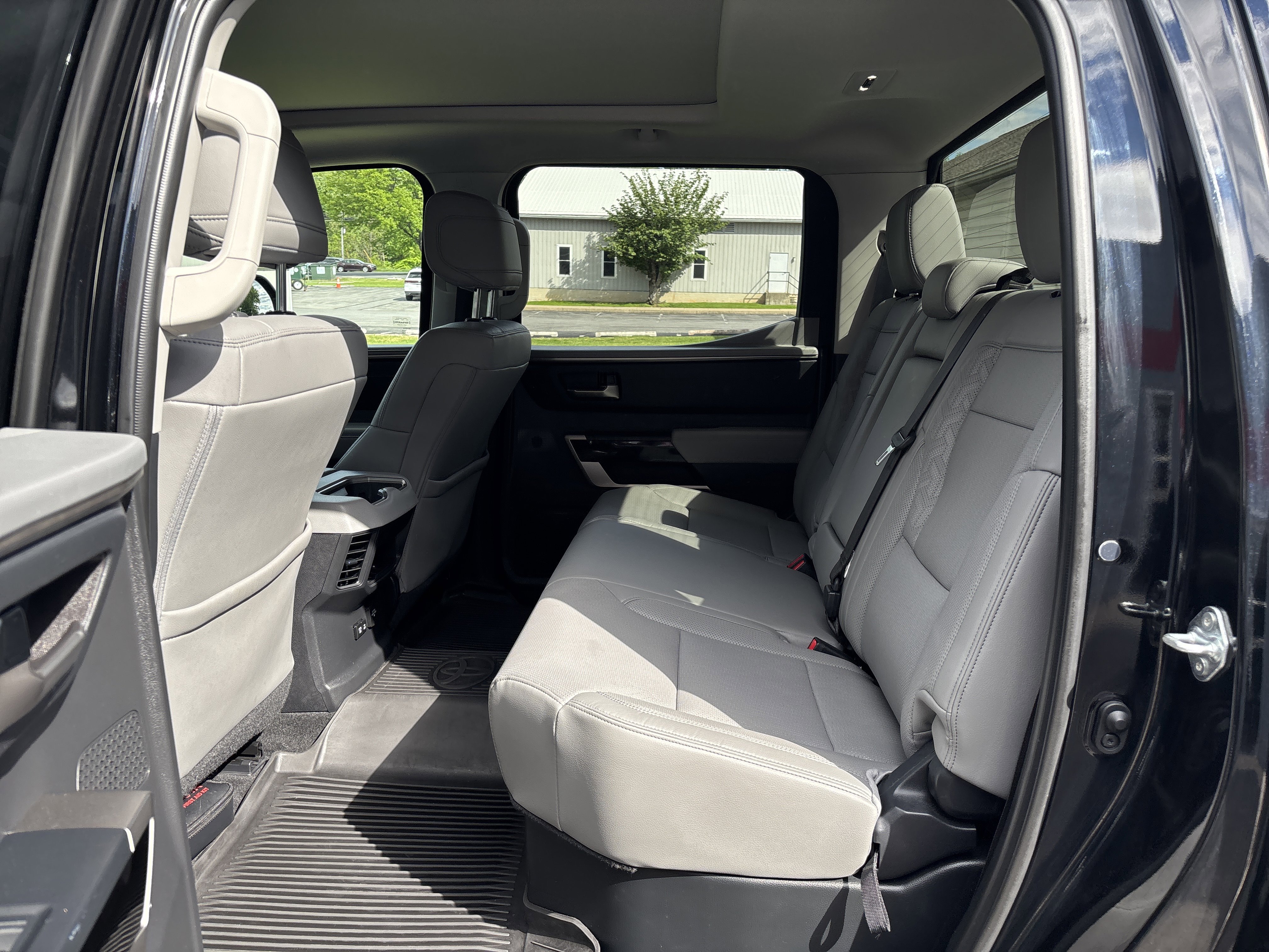 Used 2024 Toyota Tundra Limited AWD/4WD image 13