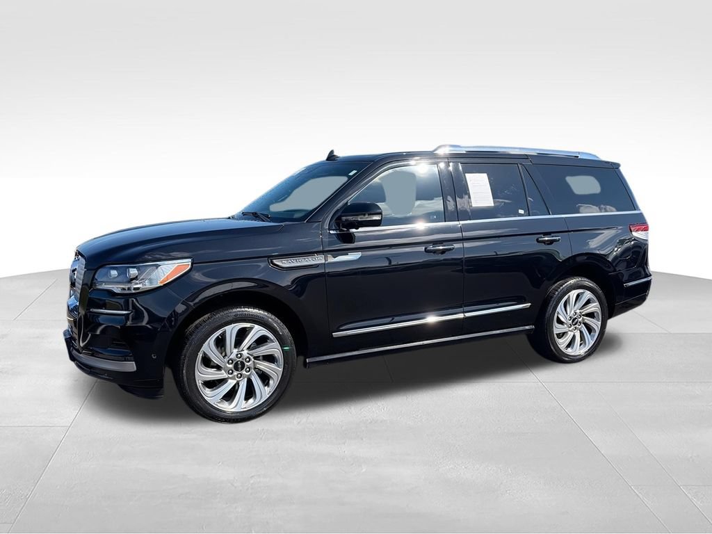 Used 2024 Lincoln Navigator Reserve AWD/4WD video 4