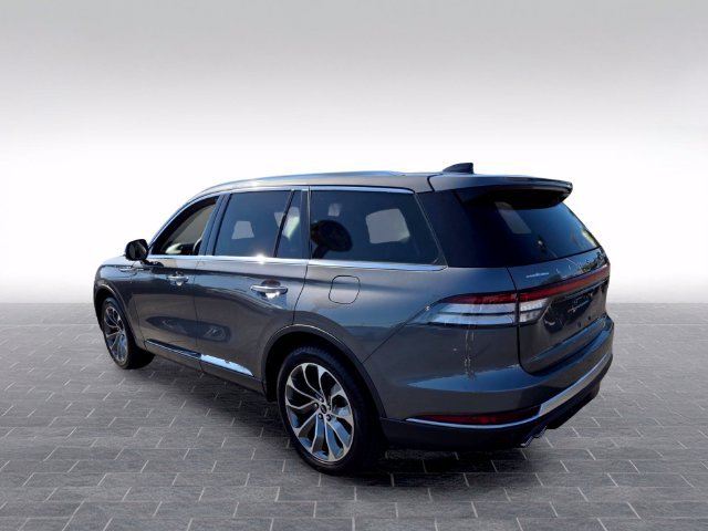 Used 2025 Lincoln Aviator Reserve w/ Illumination Package AWD/4WD image 5