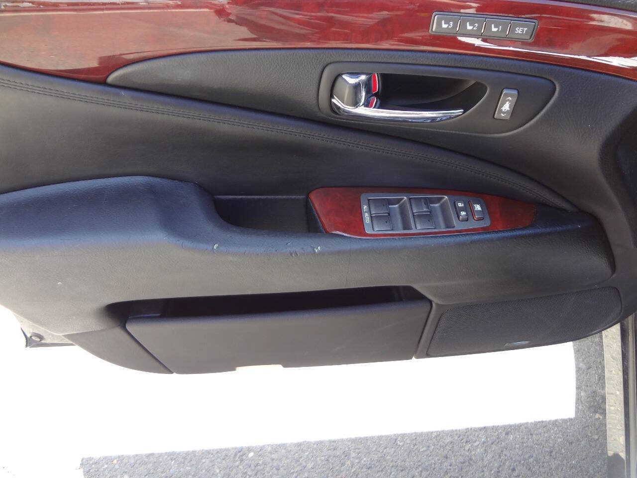 Used 2010 Lexus LS 460 AWD image 14