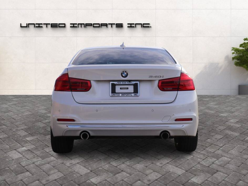 Used 2016 BMW 340i Sedan RWD image 5