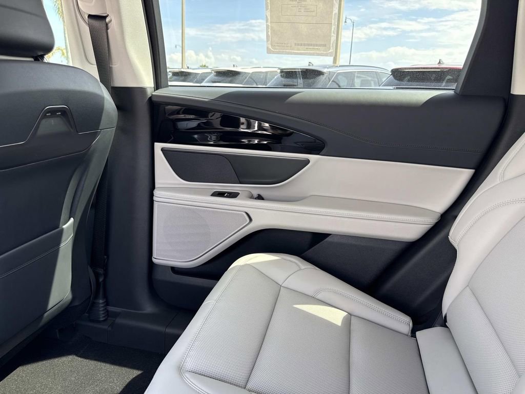 New 2026 Lincoln Nautilus Premier image 15