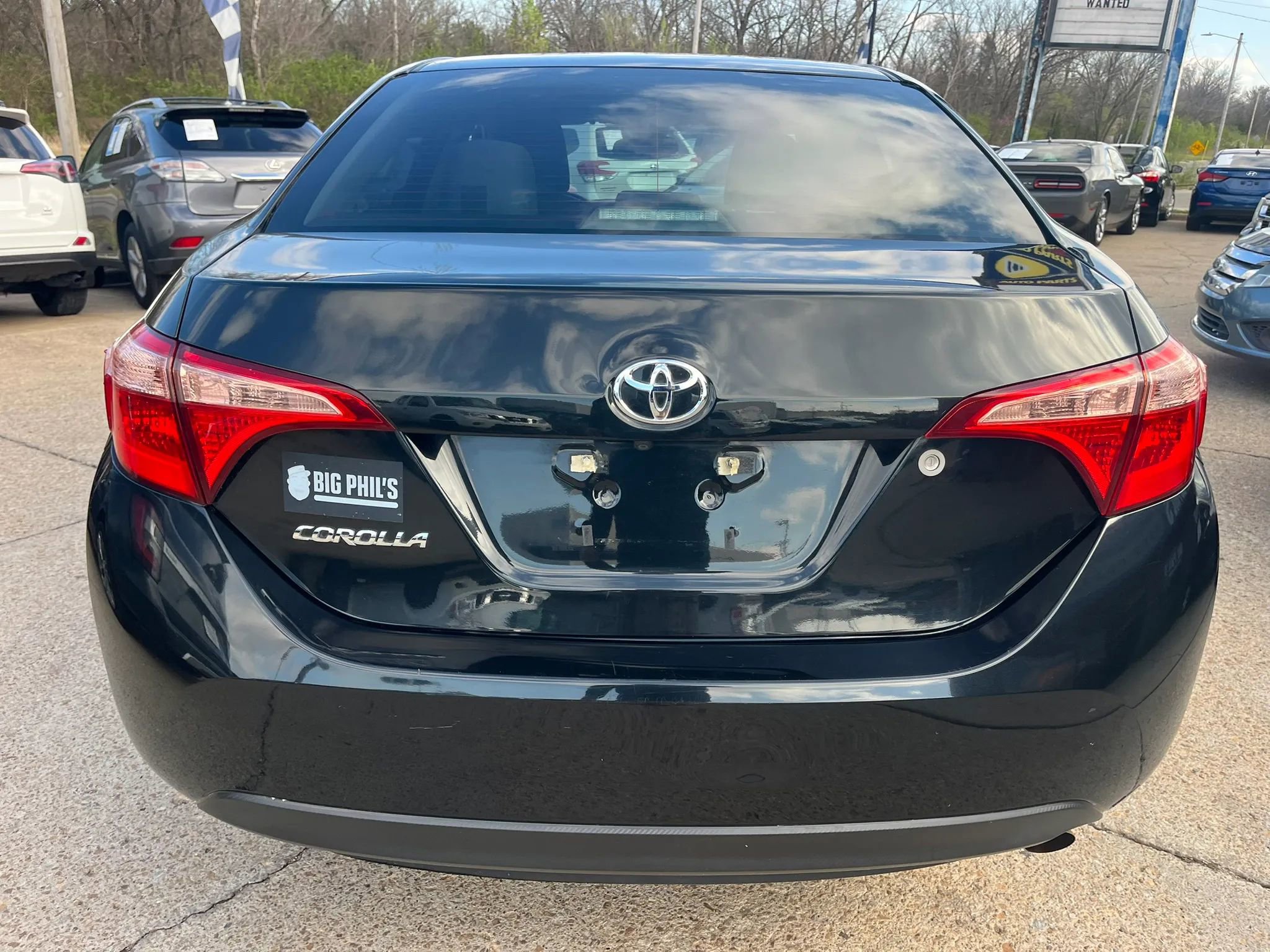 Used 2019 Toyota Corolla L FWD image 9