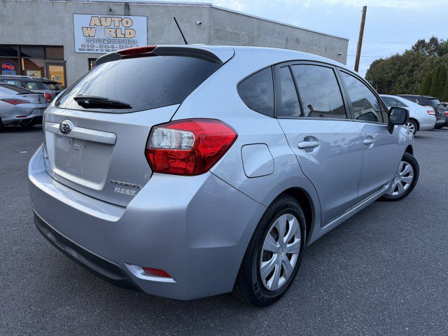 Used 2012 Subaru Impreza 2.0i image 8
