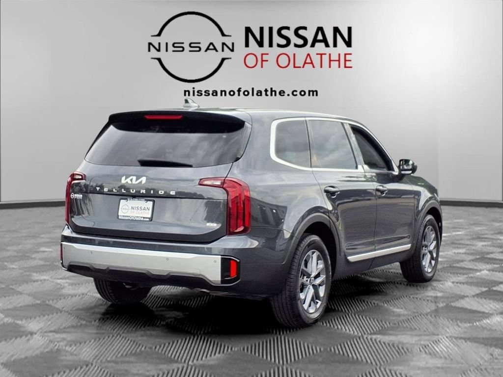 Used 2024 Kia Telluride LX AWD/4WD image 28