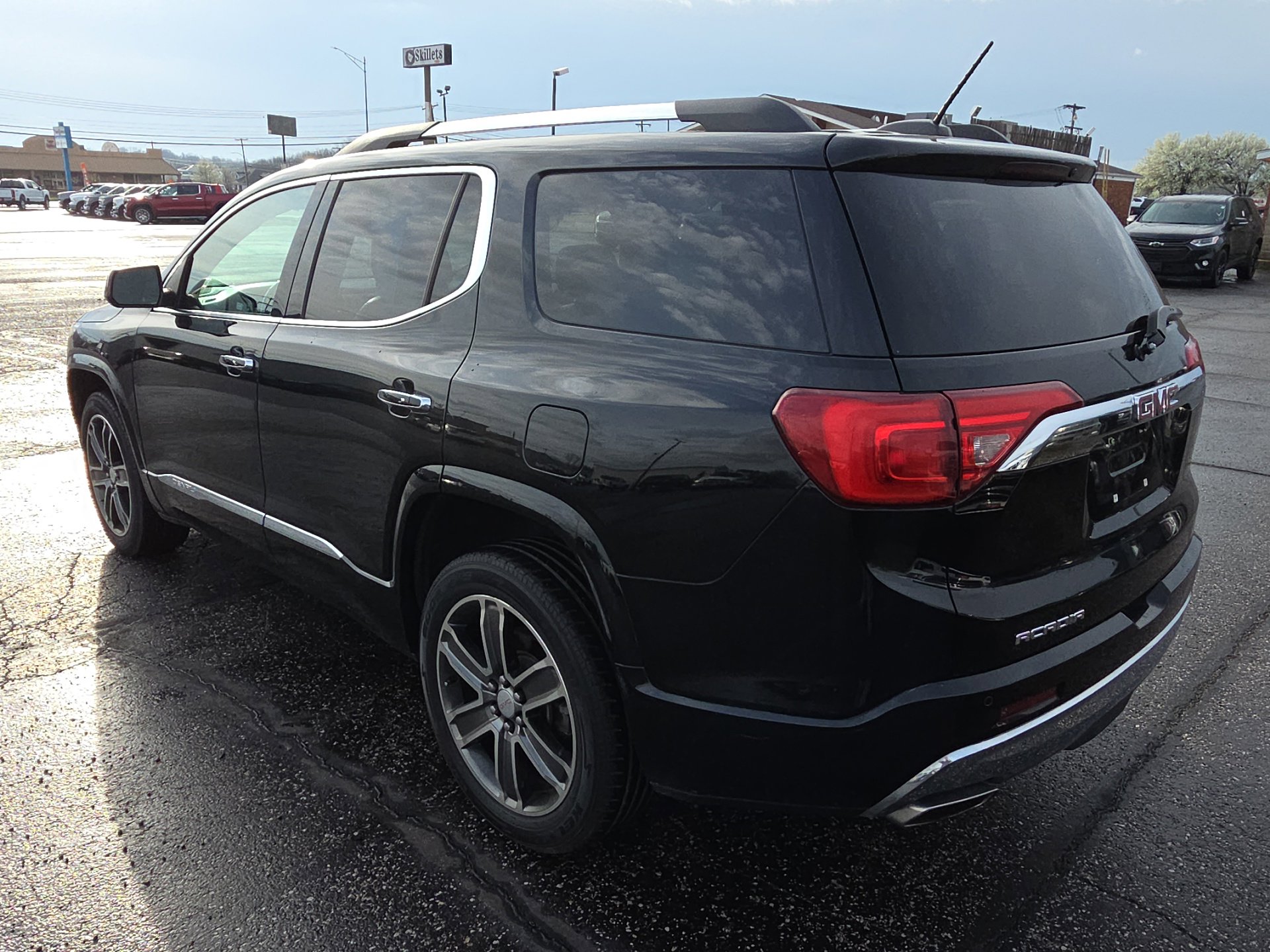 Used 2019 GMC Acadia Denali w/ Technology Package image 4
