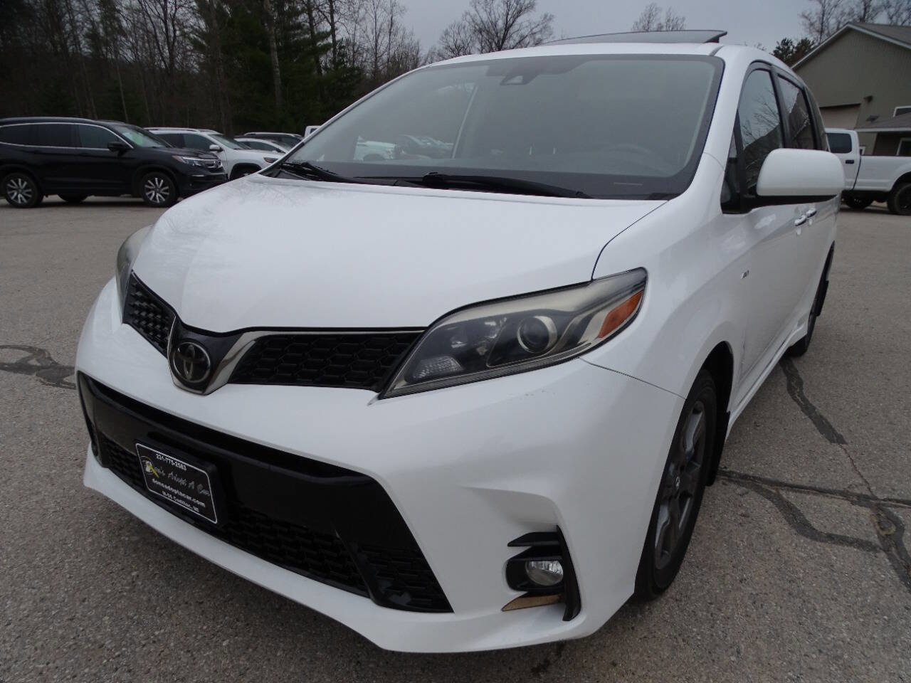 Used 2019 Toyota Sienna SE Premium AWD/4WD image 8