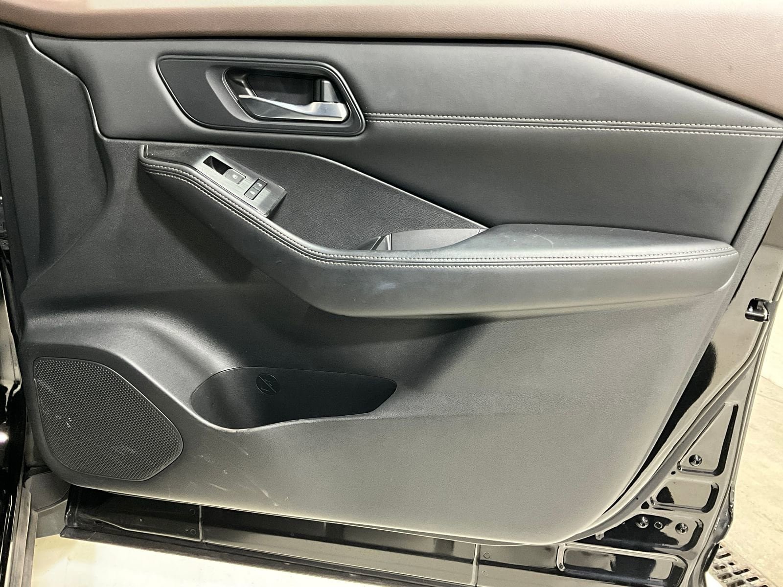 Used 2023 Nissan Rogue SL AWD/4WD image 24