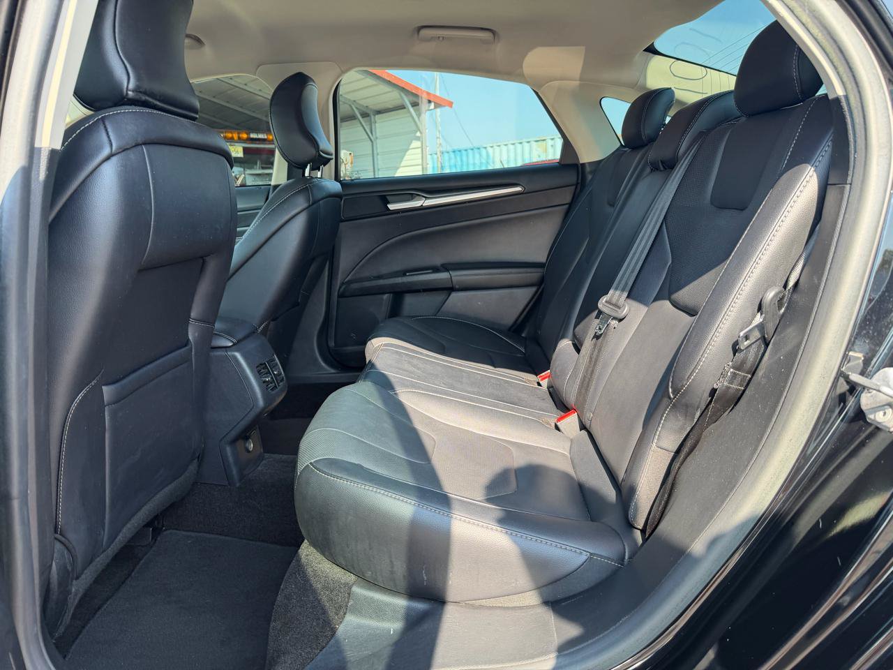 Used 2017 Ford Fusion Titanium FWD image 20
