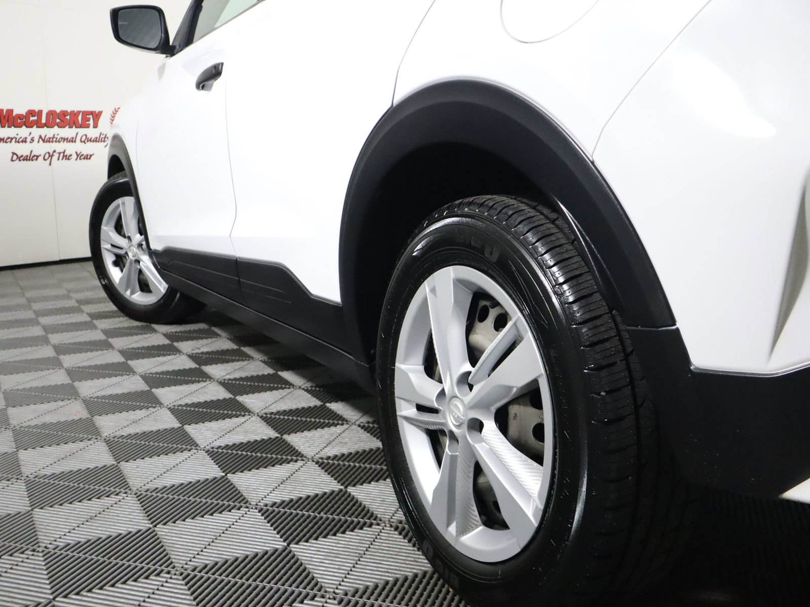 Used 2022 Nissan Kicks S image 20