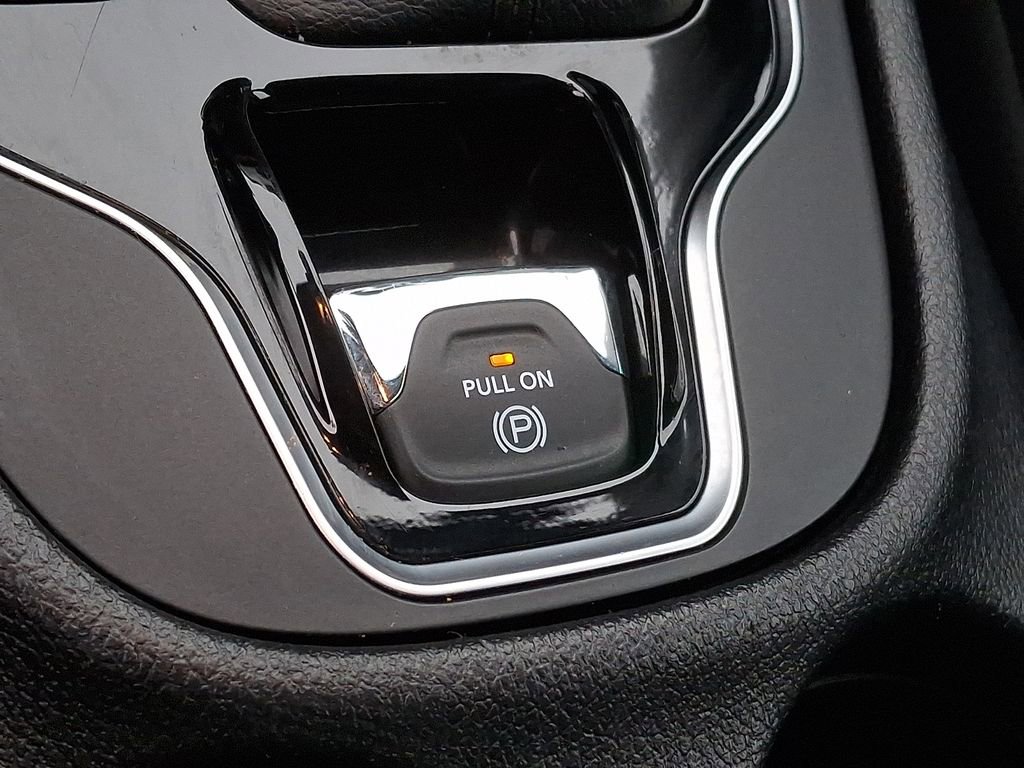 Used 2019 Jeep Cherokee Limited image 20