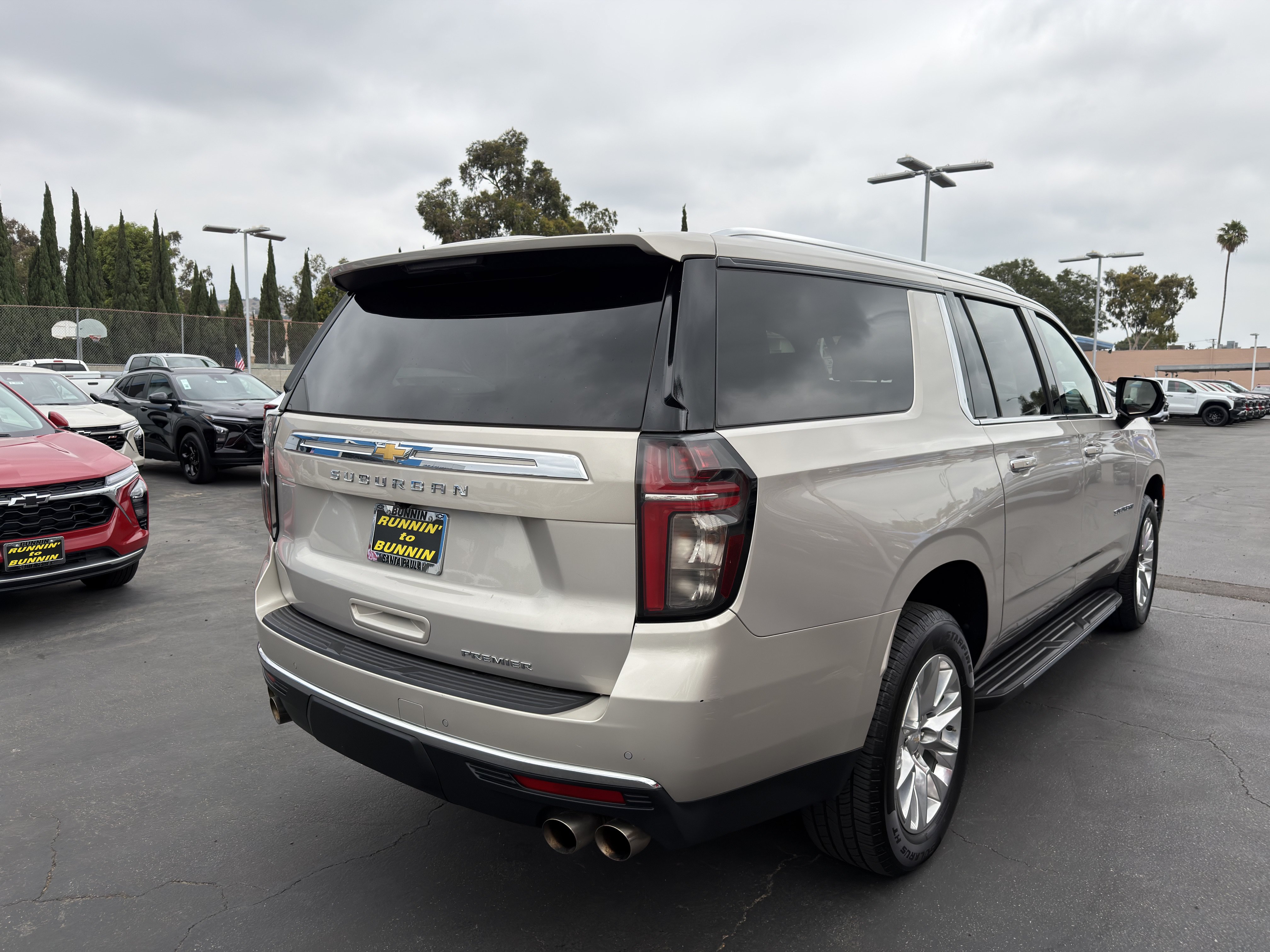 Used 2024 Chevrolet Suburban Premier AWD/4WD image 8
