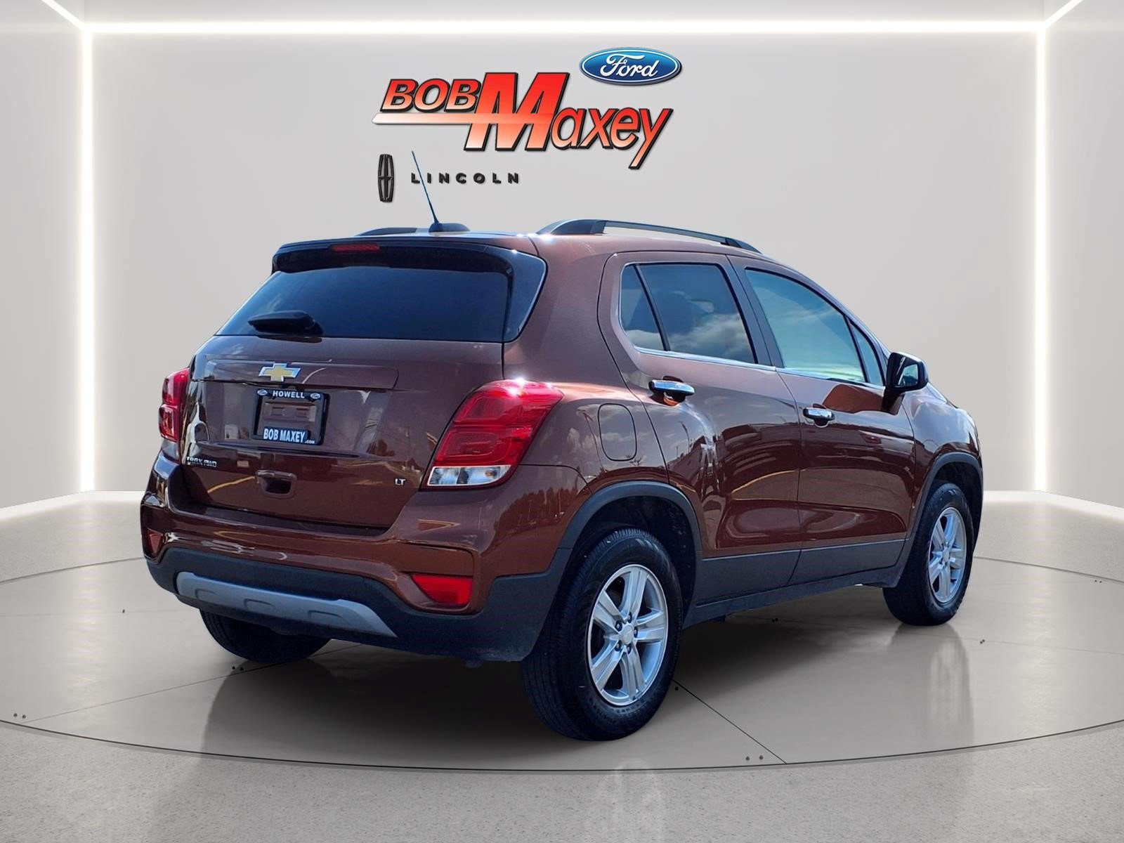 Used 2019 Chevrolet Trax LT w/ LT Convenience Package AWD/4WD image 4