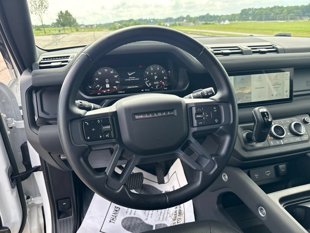 Used 2023 Land Rover Defender 90 X-Dynamic SE AWD/4WD image 16