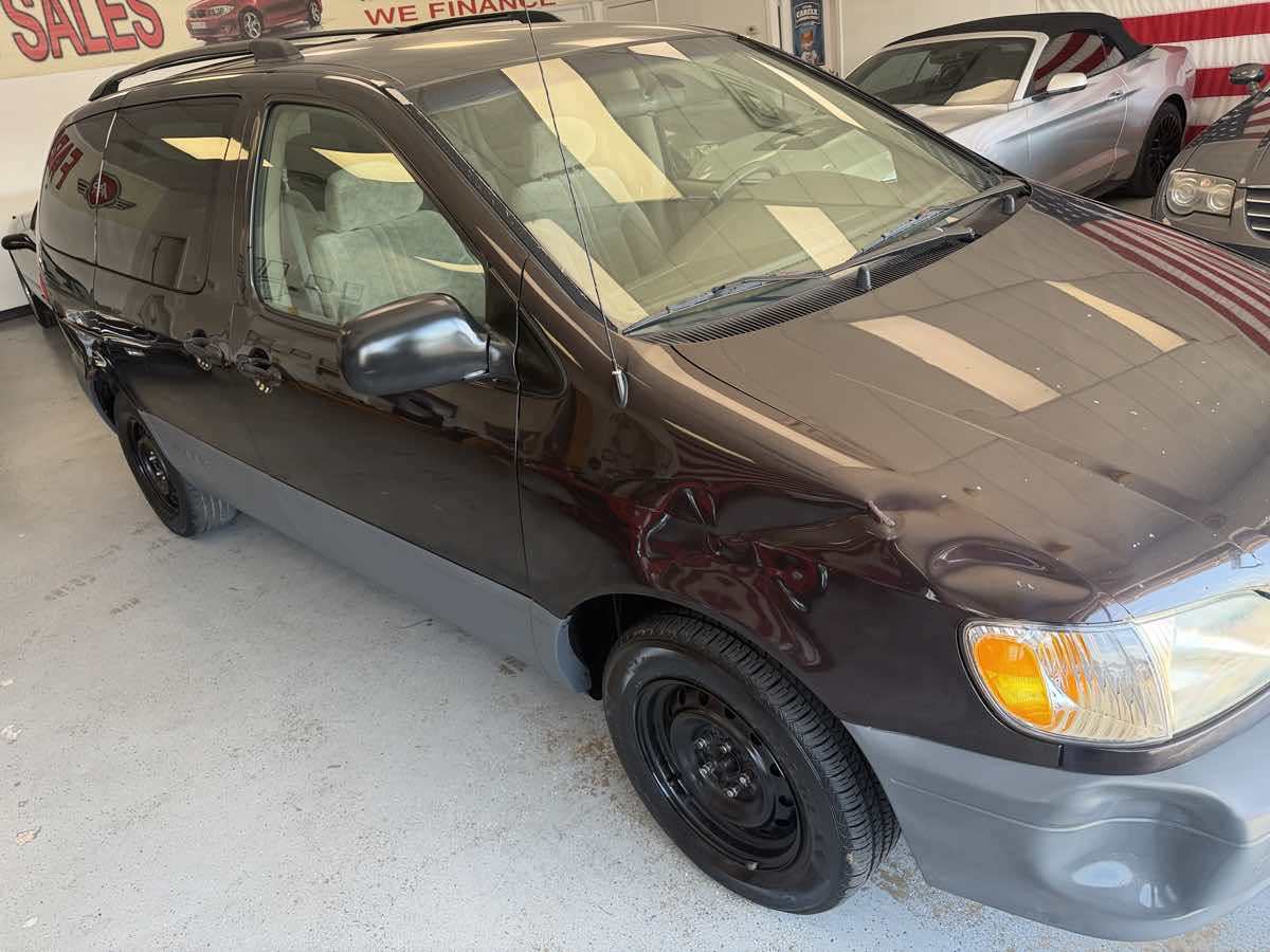 Used 2002 Toyota Sienna LE FWD image 3