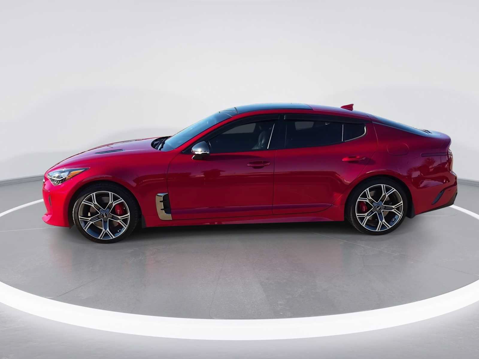 Used 2019 Kia Stinger GT2 AWD/4WD image 5