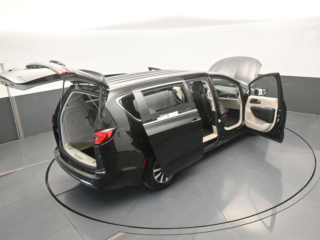 Used 2023 Chrysler Pacifica Touring-L FWD image 73
