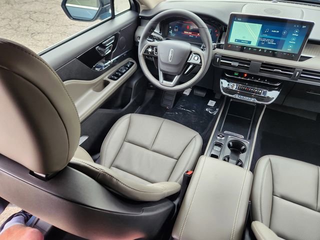 New 2026 Lincoln Corsair Premiere image 10