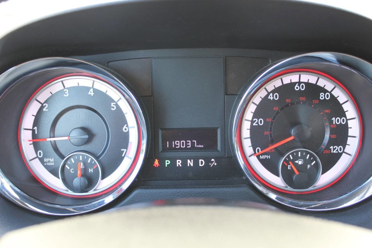 Used 2018 Dodge Grand Caravan SXT image 23
