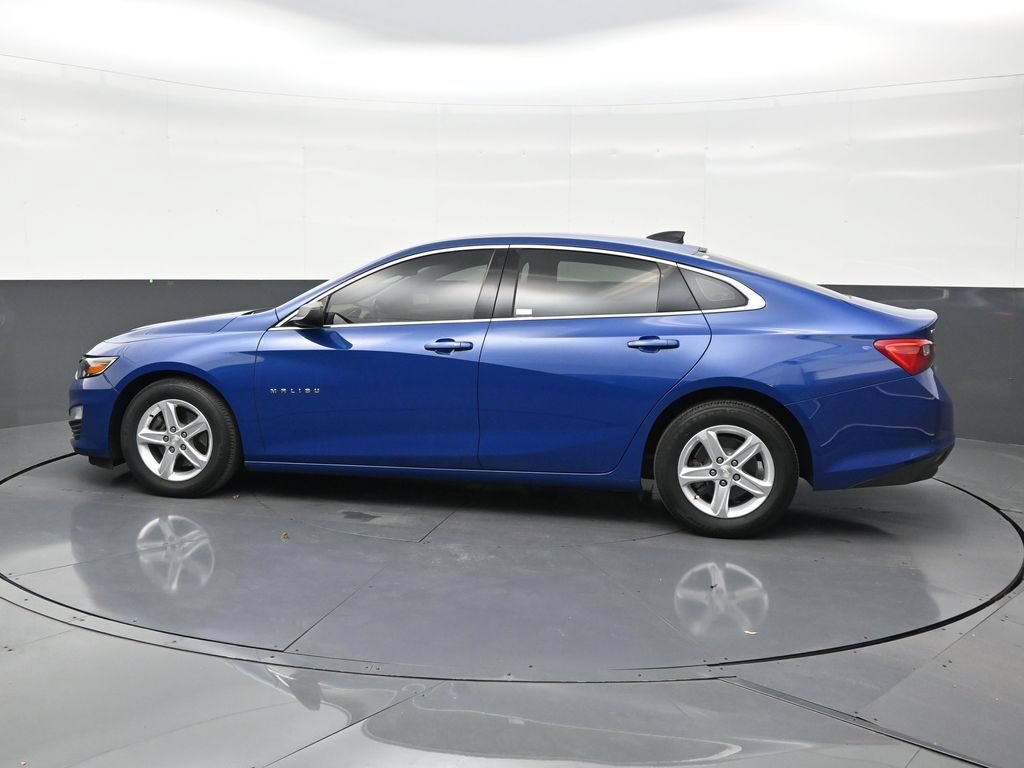Used 2023 Chevrolet Malibu LS FWD image 2
