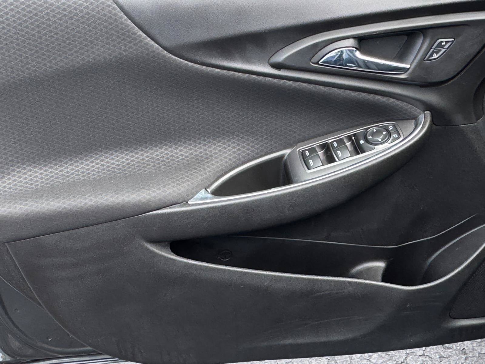 Used 2016 Chevrolet Malibu LT FWD image 14